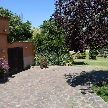 Girasole Gasthof Lari